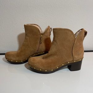 UGG Cam II Sheepskin lined boots size 9